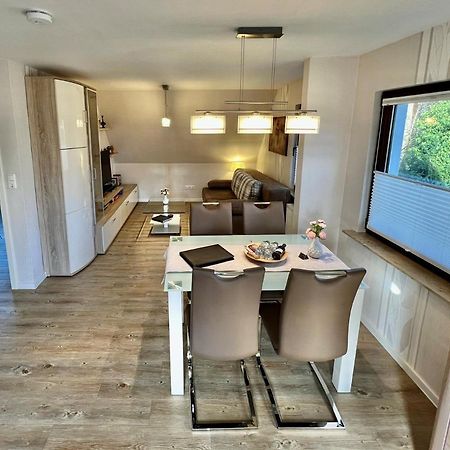 Peedy'S Luxurioese 60M² Wohnung Mit Balkonterrasse Щаде Екстериор снимка