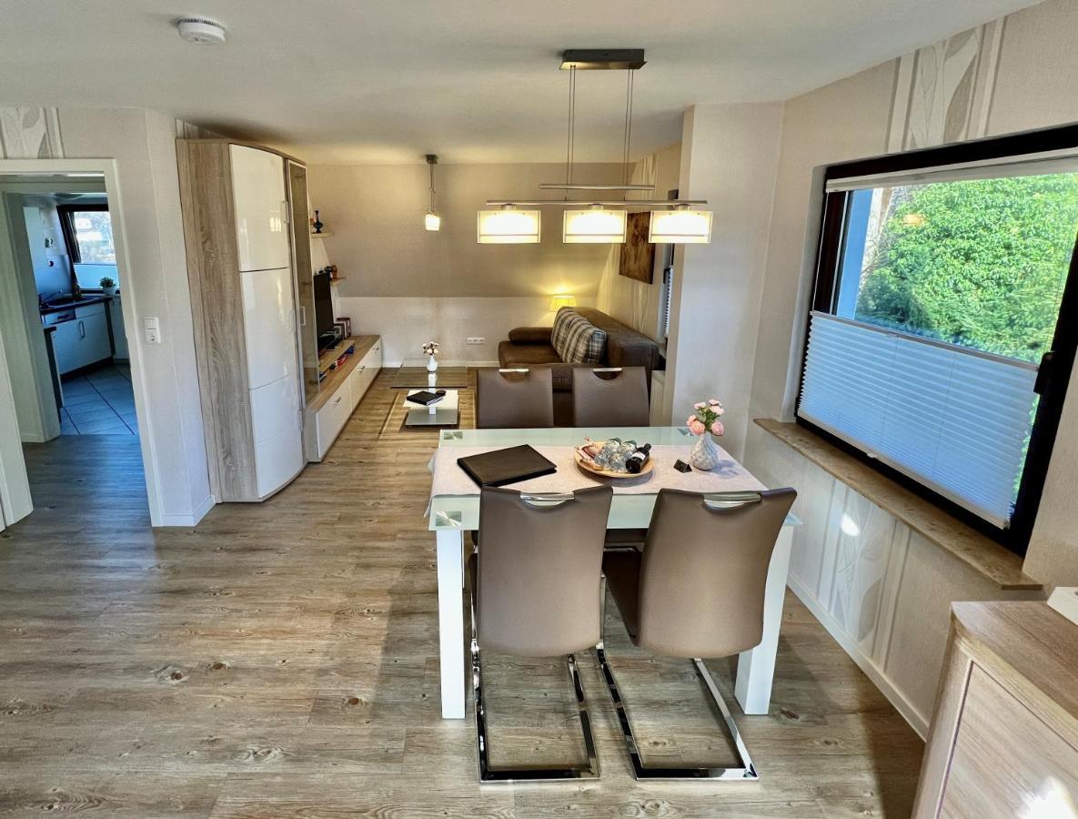 Peedy'S Luxurioese 60M² Wohnung Mit Balkonterrasse Щаде Екстериор снимка