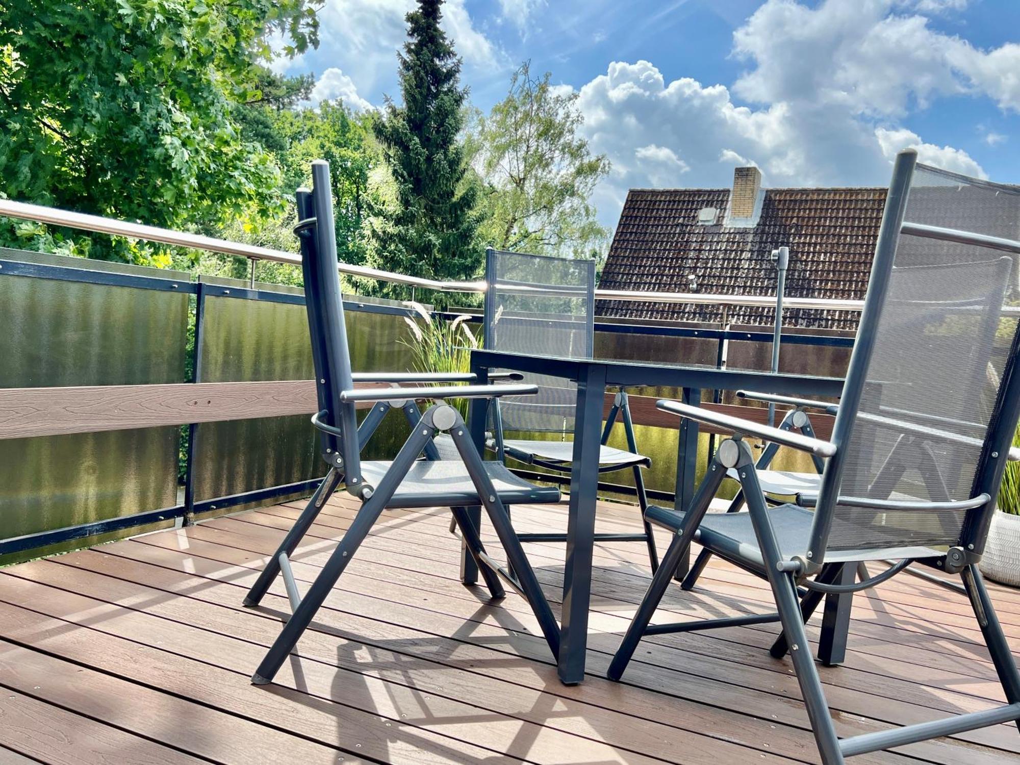 Peedy'S Luxurioese 60M² Wohnung Mit Balkonterrasse Щаде Екстериор снимка