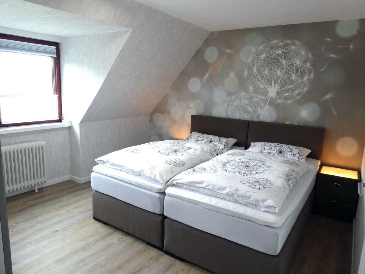 Peedy'S Luxurioese 60M² Wohnung Mit Balkonterrasse Щаде Екстериор снимка