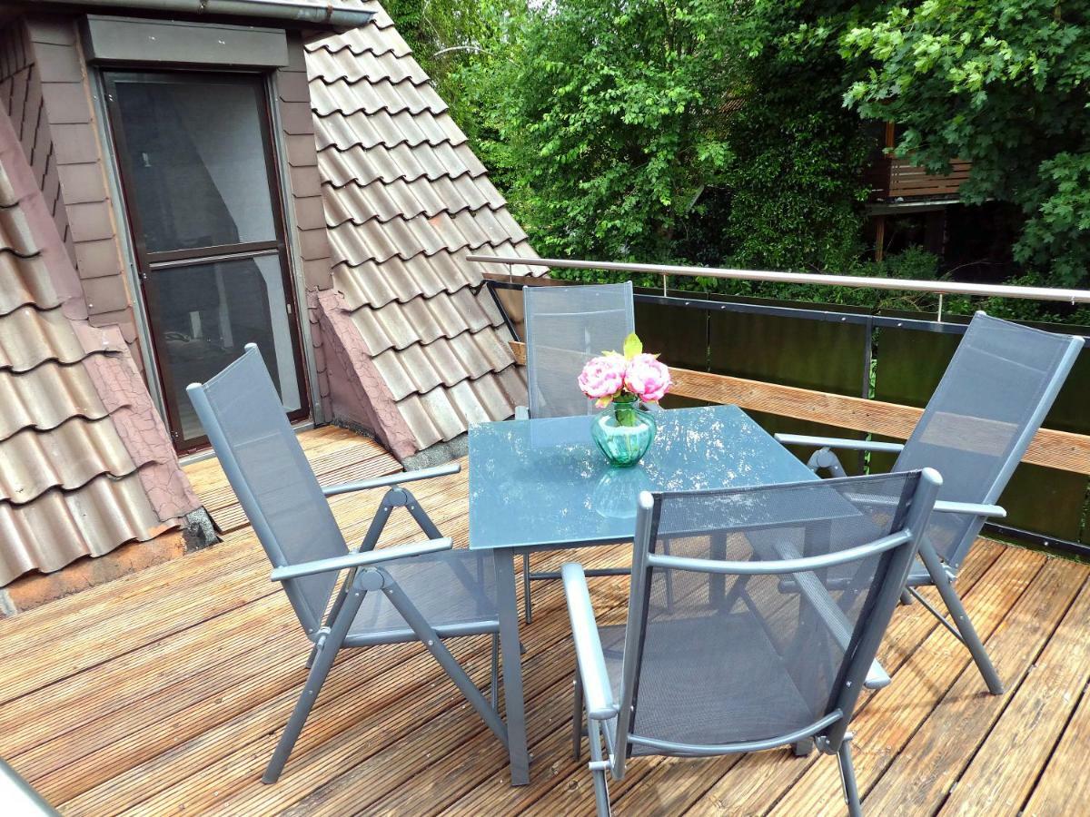 Peedy'S Luxurioese 60M² Wohnung Mit Balkonterrasse Щаде Екстериор снимка