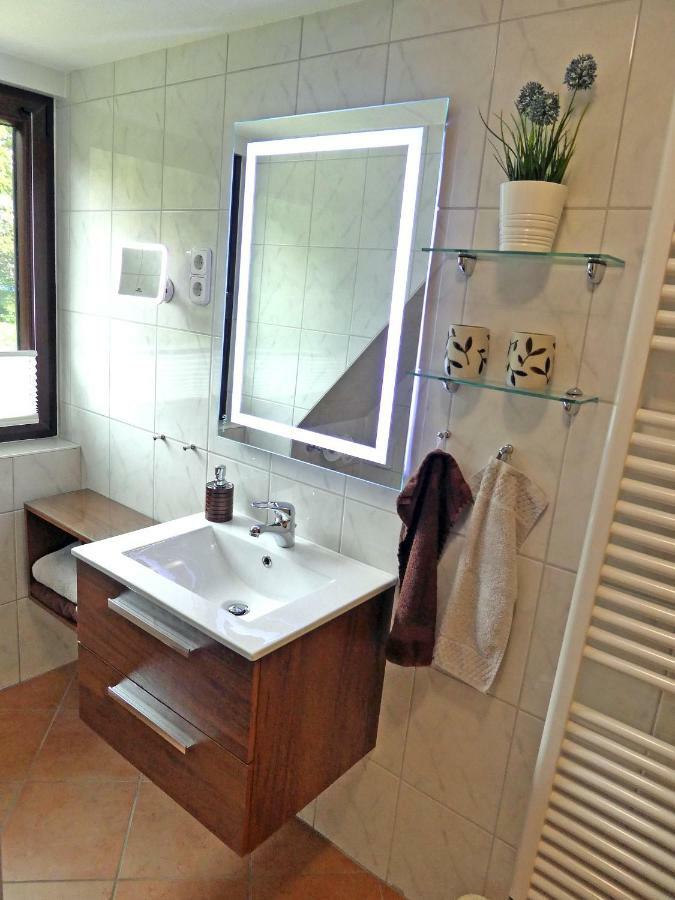 Peedy'S Luxurioese 60M² Wohnung Mit Balkonterrasse Щаде Екстериор снимка